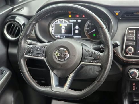 Used 2020 Nissan Kicks SR w/ SR Premium Package FWD image 27
