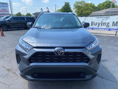 Used 2021 Toyota RAV4 LE w/ Carpet Mat Package (TMS) FWD image 8