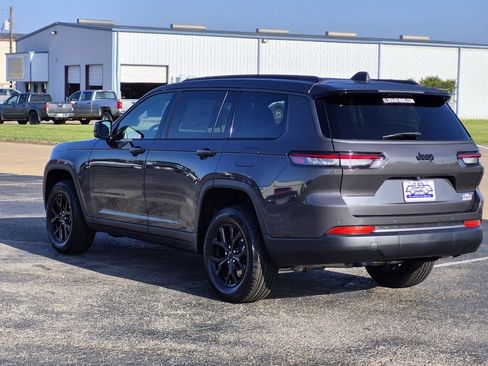 New 2026 Jeep Grand Cherokee L 2WD image 4