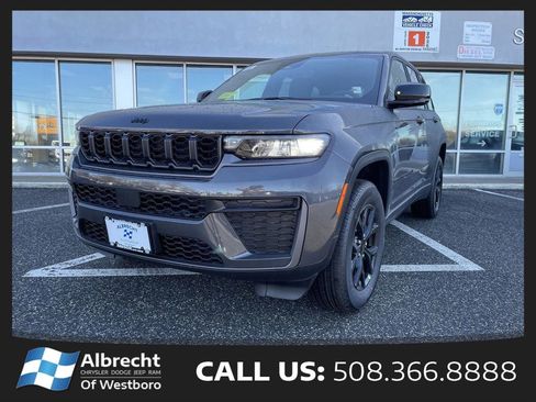 New 2026 Jeep Grand Cherokee Altitude AWD/4WD image 1