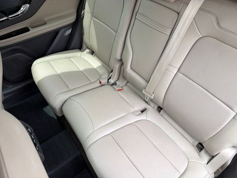 Used 2022 Lincoln Corsair AWD w/ Premium Package image 15