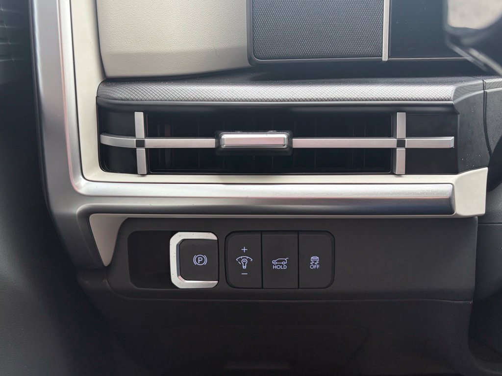 Used 2024 Hyundai Santa Fe SEL FWD image 43