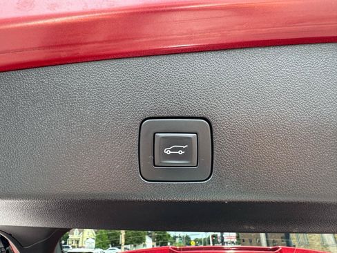 Used 2023 Buick Encore GX Select w/ Sport Touring Package FWD image 28