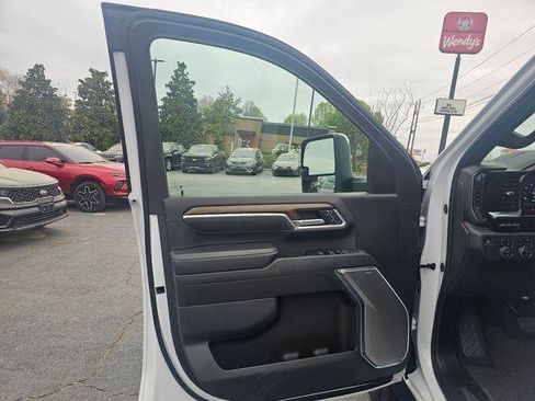 Used 2025 Chevrolet Silverado 2500 High Country w/ High Country Premium Package AWD/4WD image 36