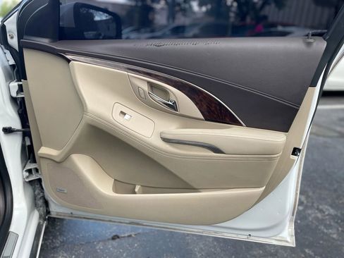 Used 2014 Buick LaCrosse Premium image 31
