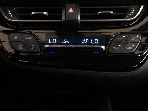 Used 2020 Toyota C-HR LE image 18