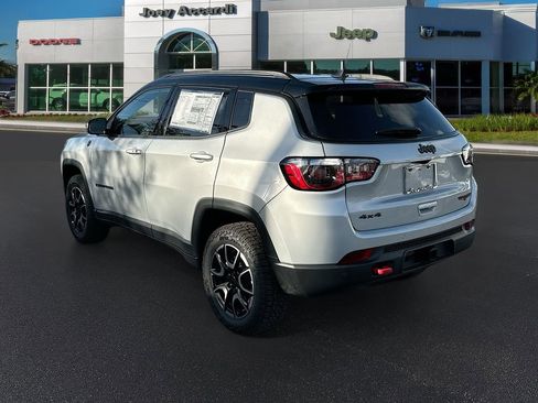 New 2026 Jeep Compass Trailhawk w/ Trailer Tow Group AWD/4WD image 5