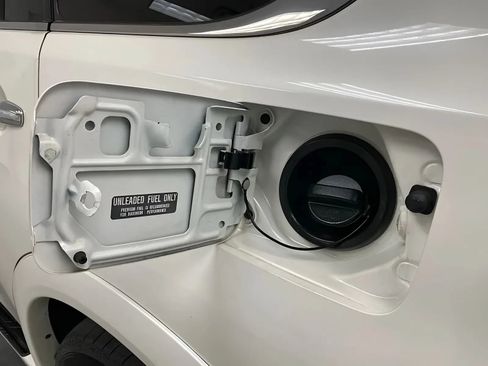 Used 2015 INFINITI QX80 2WD image 29