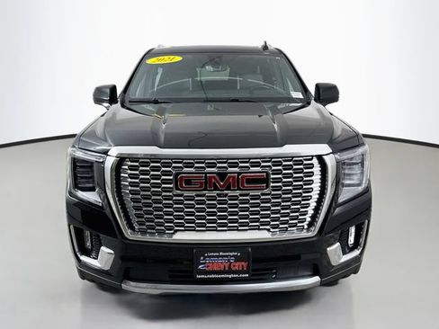Used 2021 GMC Yukon XL Denali w/ Denali Premium Package AWD/4WD image 2