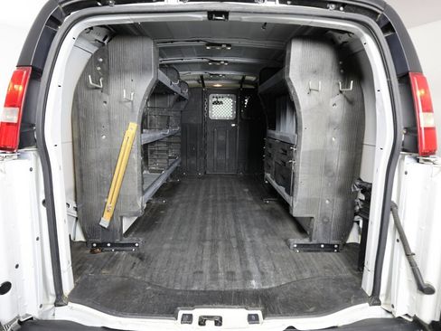 Used 2016 Chevrolet Express 2500 RWD image 14