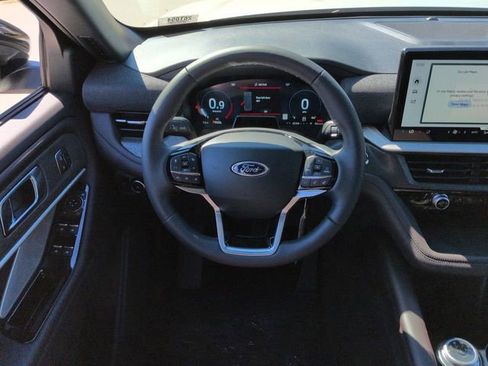 New 2026 Ford Explorer Platinum image 16