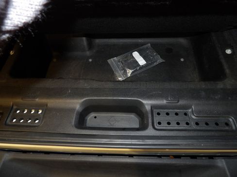 Used 2023 Jeep Wrangler Sport S image 18