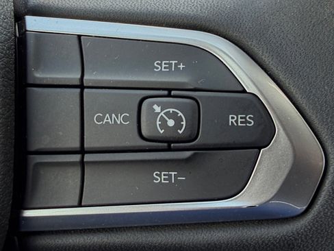 Used 2022 Jeep Compass Latitude AWD/4WD image 27