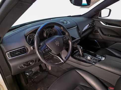 Used 2022 Maserati Levante GT image 16