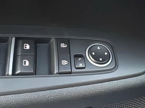 Used 2024 Kia Forte LXS image 12