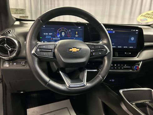 Used 2025 Chevrolet Equinox LT image 14