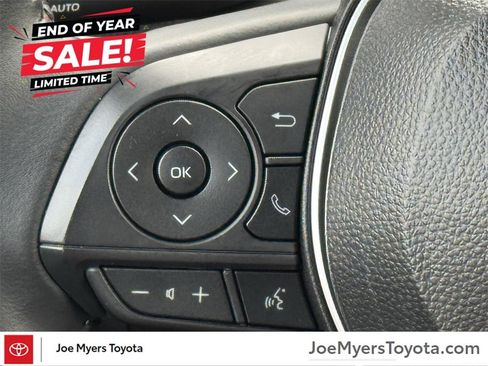Used 2025 Toyota Corolla SE image 12