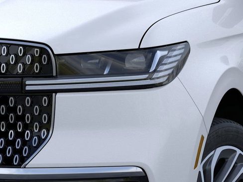 New 2026 Lincoln Navigator Reserve AWD/4WD image 18
