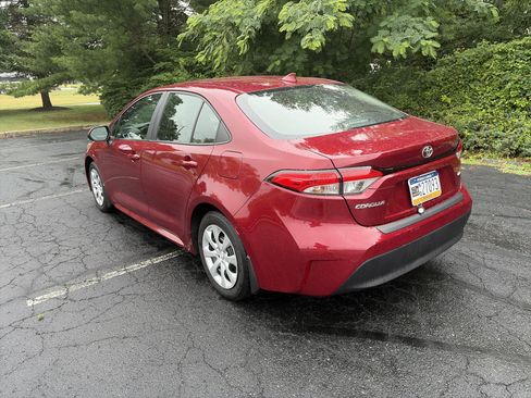 Used 2025 Toyota Corolla LE FWD image 7