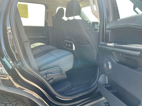 Used 2024 Ford Expedition XLT RWD image 17