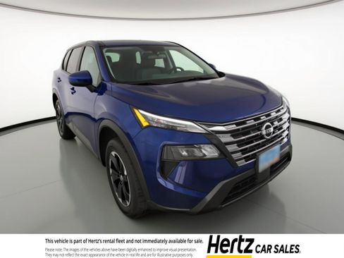Used 2025 Nissan Rogue SV image 1