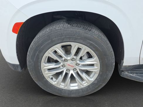 Used 2023 GMC Yukon SLT image 4