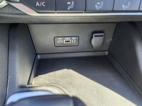 Used 2022 Nissan Sentra SV w/ Trunk Package image 26