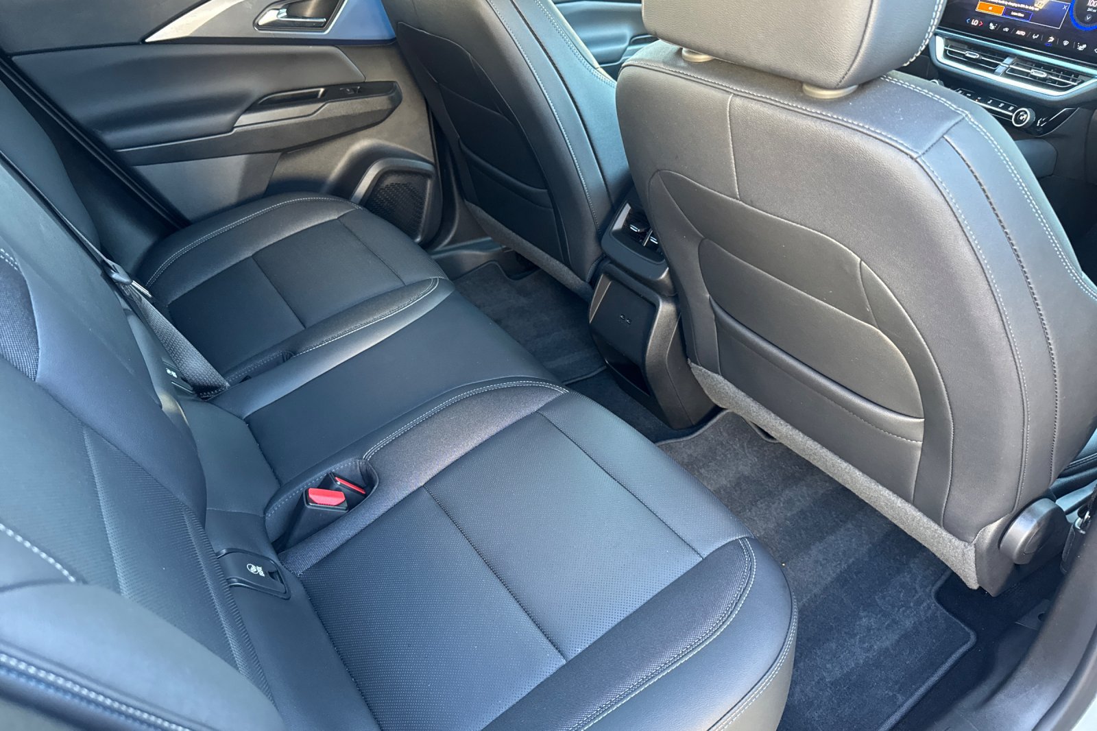 Used 2024 Chevrolet Equinox EV LT FWD image 19