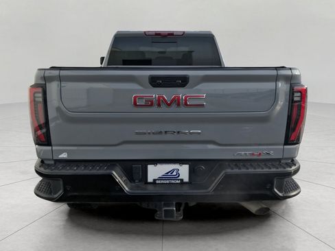 Used 2025 GMC Sierra 2500 AT4X image 23