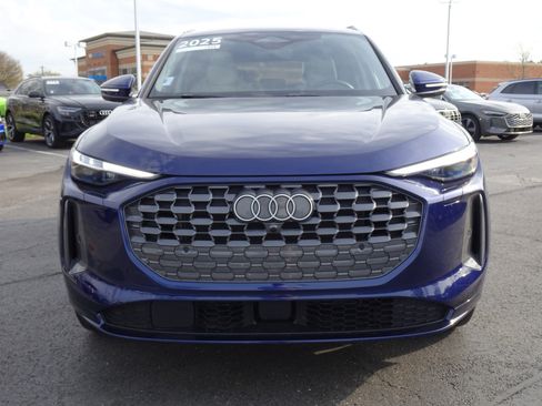 Certified 2025 Audi Q5 Prestige AWD/4WD image 7