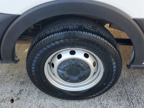 Used 2024 Ford Transit 350 XL image 7