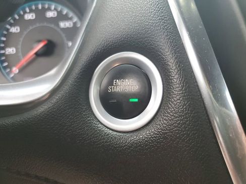 Used 2023 Chevrolet Traverse LT FWD image 24