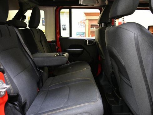 Used 2025 Jeep Wrangler Sport S image 50