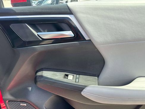 Used 2025 Mitsubishi Outlander SE AWD/4WD image 16