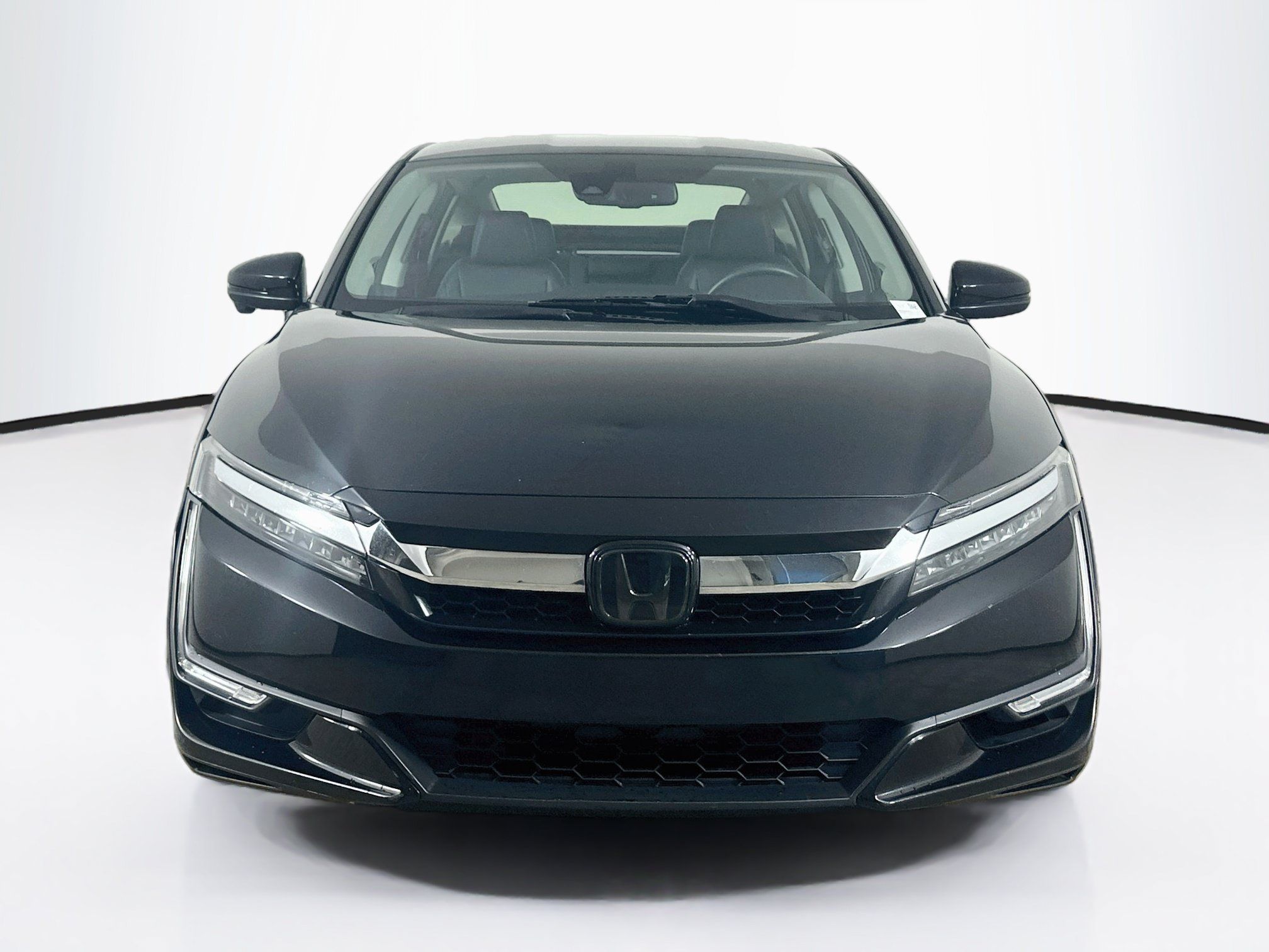 Used 2018 Honda Clarity Plug-In Hybrid image 2
