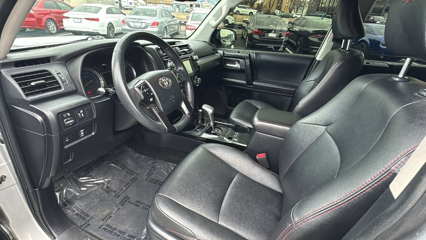 Used 2019 Toyota 4Runner TRD Off-Road Premium AWD/4WD image 9