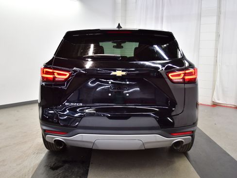 Used 2025 Chevrolet Blazer LT image 6