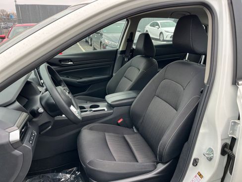 Used 2025 Nissan Altima 2.5 SV image 37