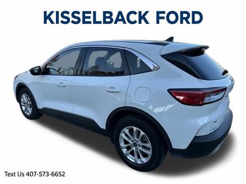 Certified 2022 Ford Escape SE image 5