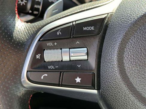 Used 2023 Genesis G70 2.0T w/ Sport Prestige Package image 21