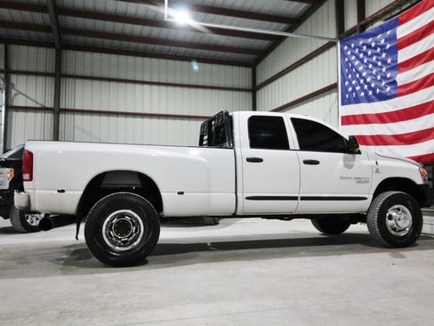 Used 2006 Dodge Ram 3500 Truck SLT image 15
