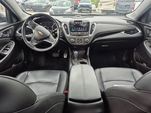 Used 2016 Chevrolet Malibu LT w/ Leather Package FWD image 14