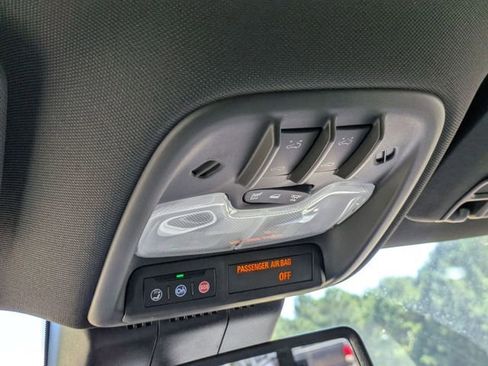 New 2025 Chevrolet Colorado Z71 w/ Midnight Edition image 25