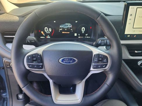 Used 2026 Ford Explorer Active w/ Active Comfort Package AWD/4WD image 11