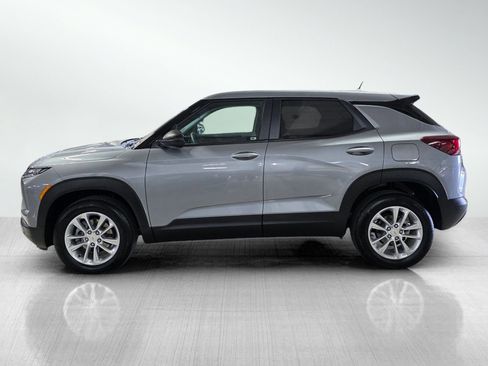 Used 2025 Chevrolet TrailBlazer LS w/ LS Convenience Package AWD/4WD image 4
