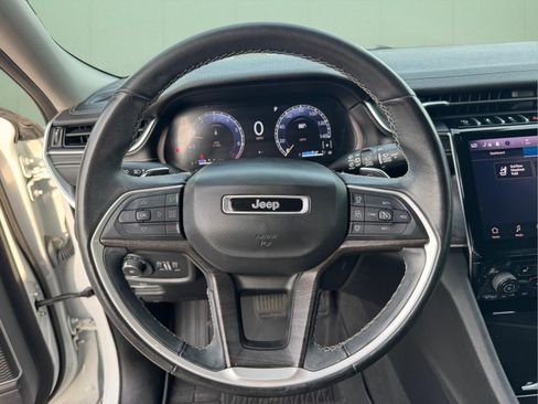 Used 2021 Jeep Grand Cherokee L Limited AWD/4WD image 20