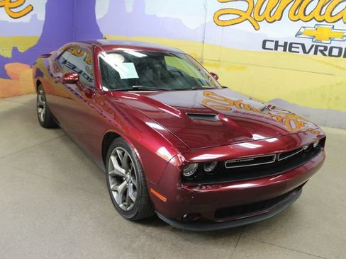 Used 2017 Dodge Challenger SXT Plus RWD image 2