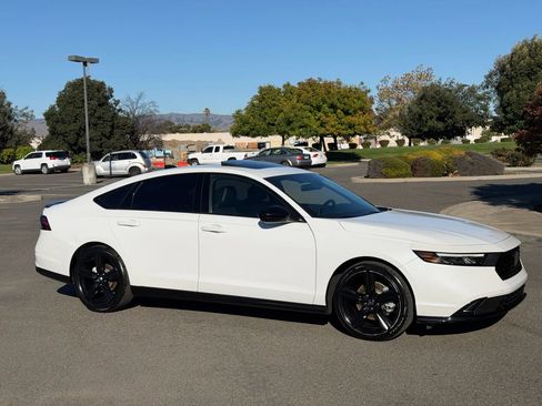 Used 2023 Honda Accord Sport image 6
