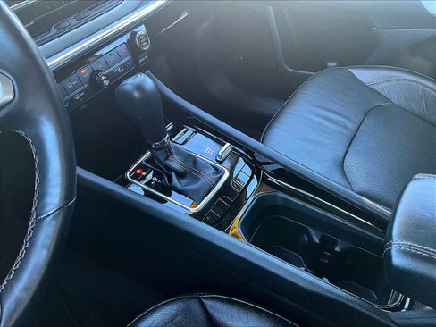 Used 2022 Jeep Compass Limited w/ Sun and Sound Group image 19