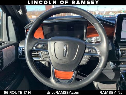 Used 2021 Lincoln Navigator Reserve w/ Luxury Package image 25